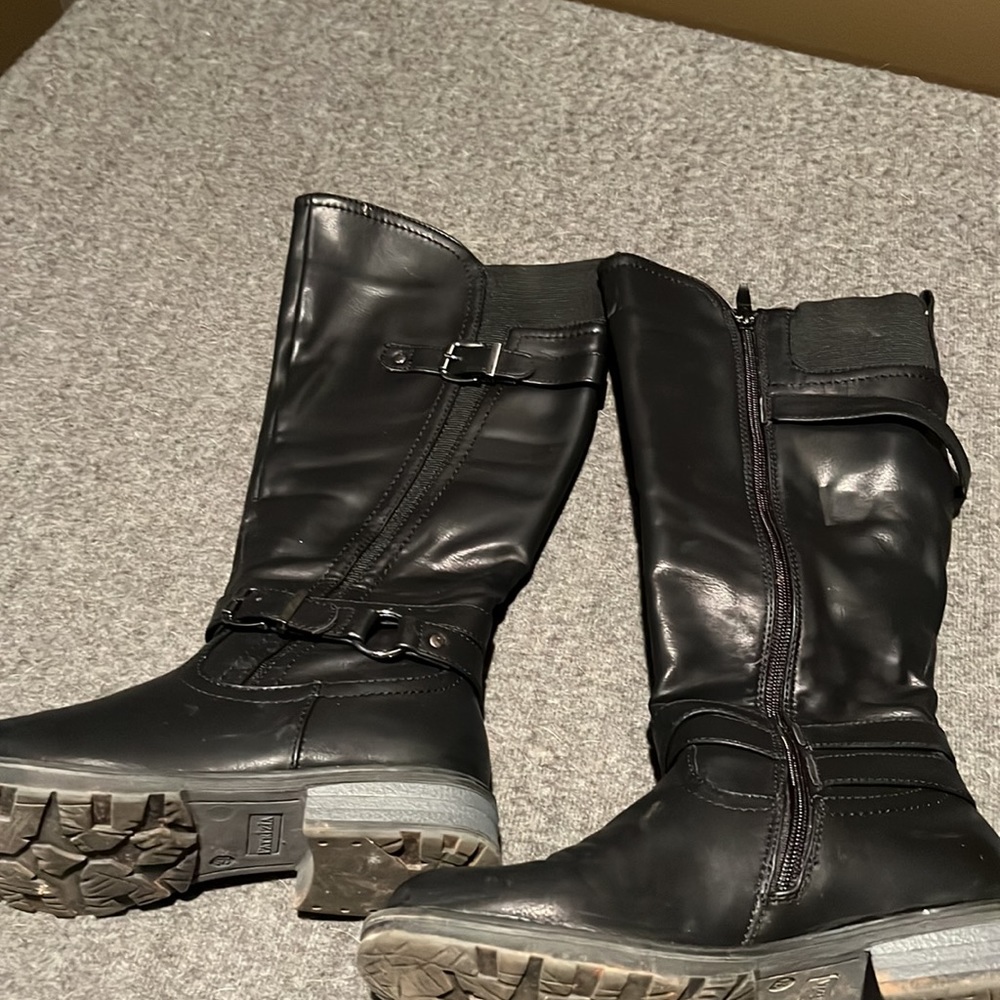 Boots - Picture 2 of 5